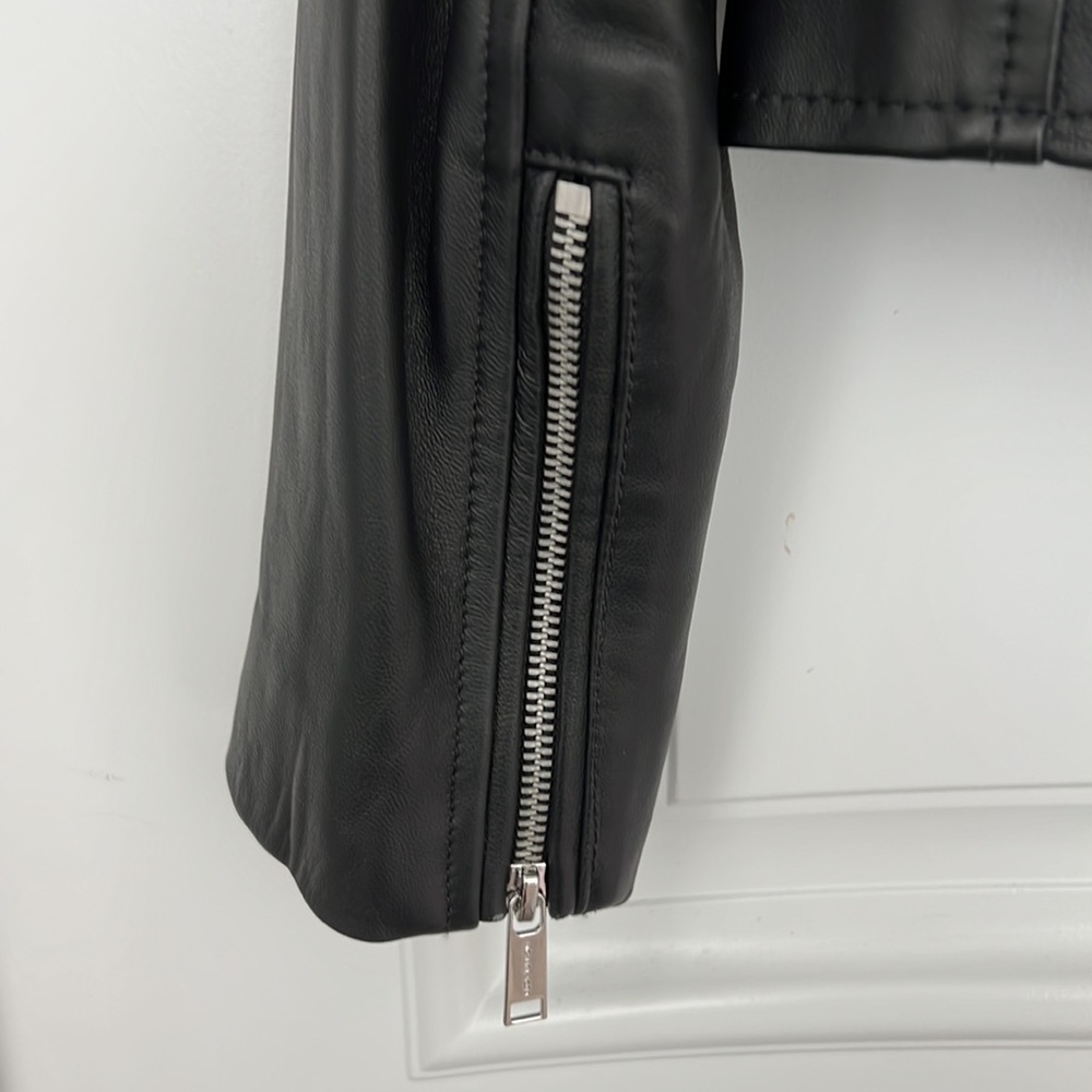 Leather jacket - Picture 4 of 5